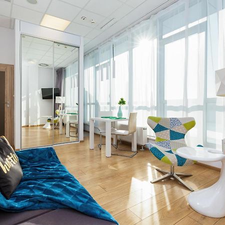Varsovia Apartments Warsaw By Noclegi Renters المظهر الخارجي الصورة