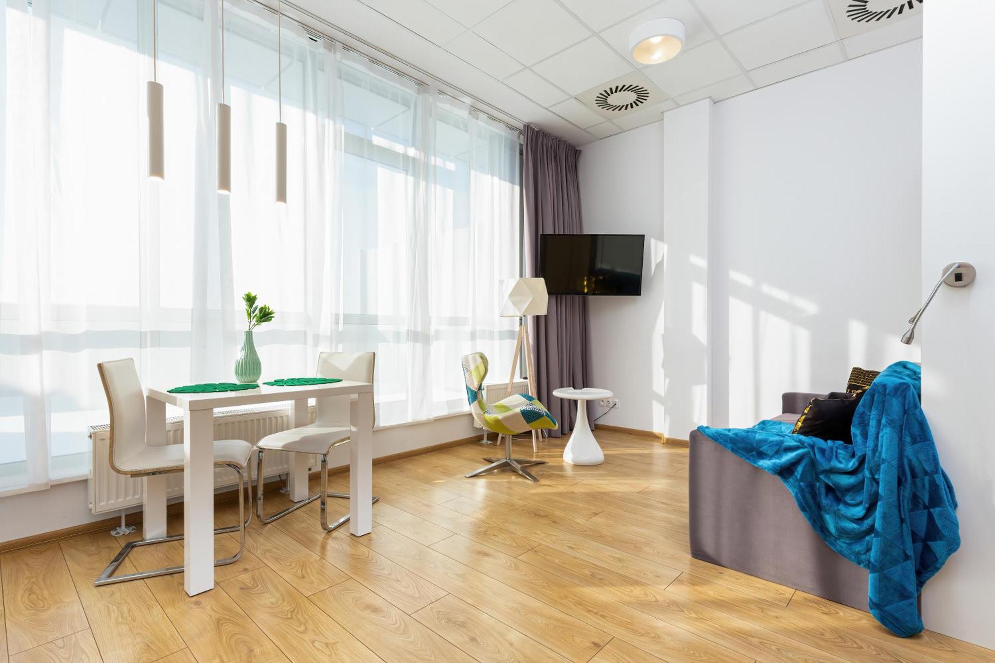Varsovia Apartments Warsaw By Noclegi Renters المظهر الخارجي الصورة