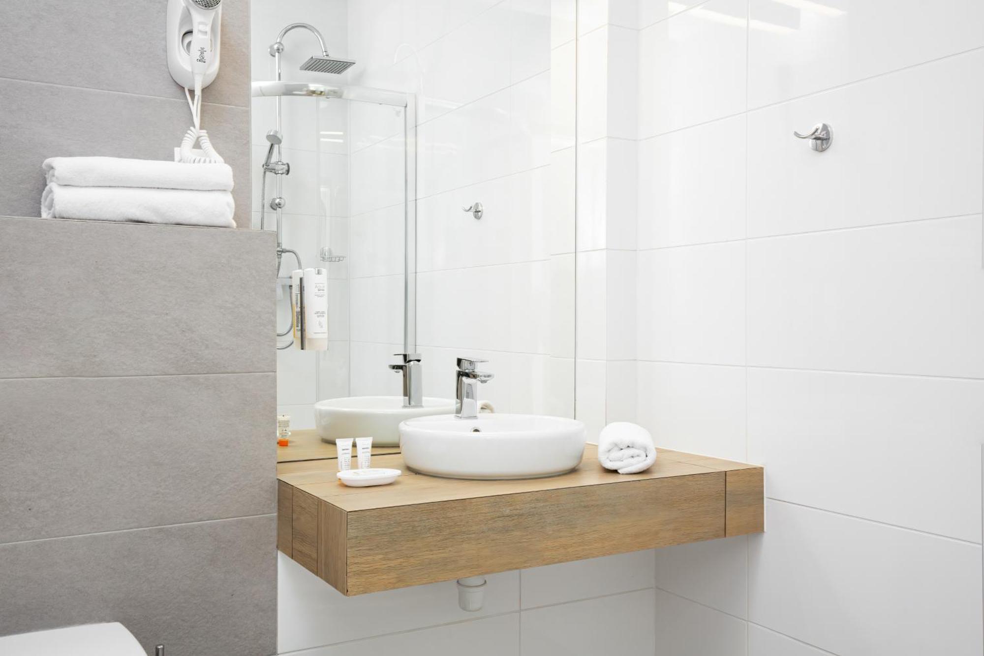 Varsovia Apartments Warsaw By Noclegi Renters المظهر الخارجي الصورة